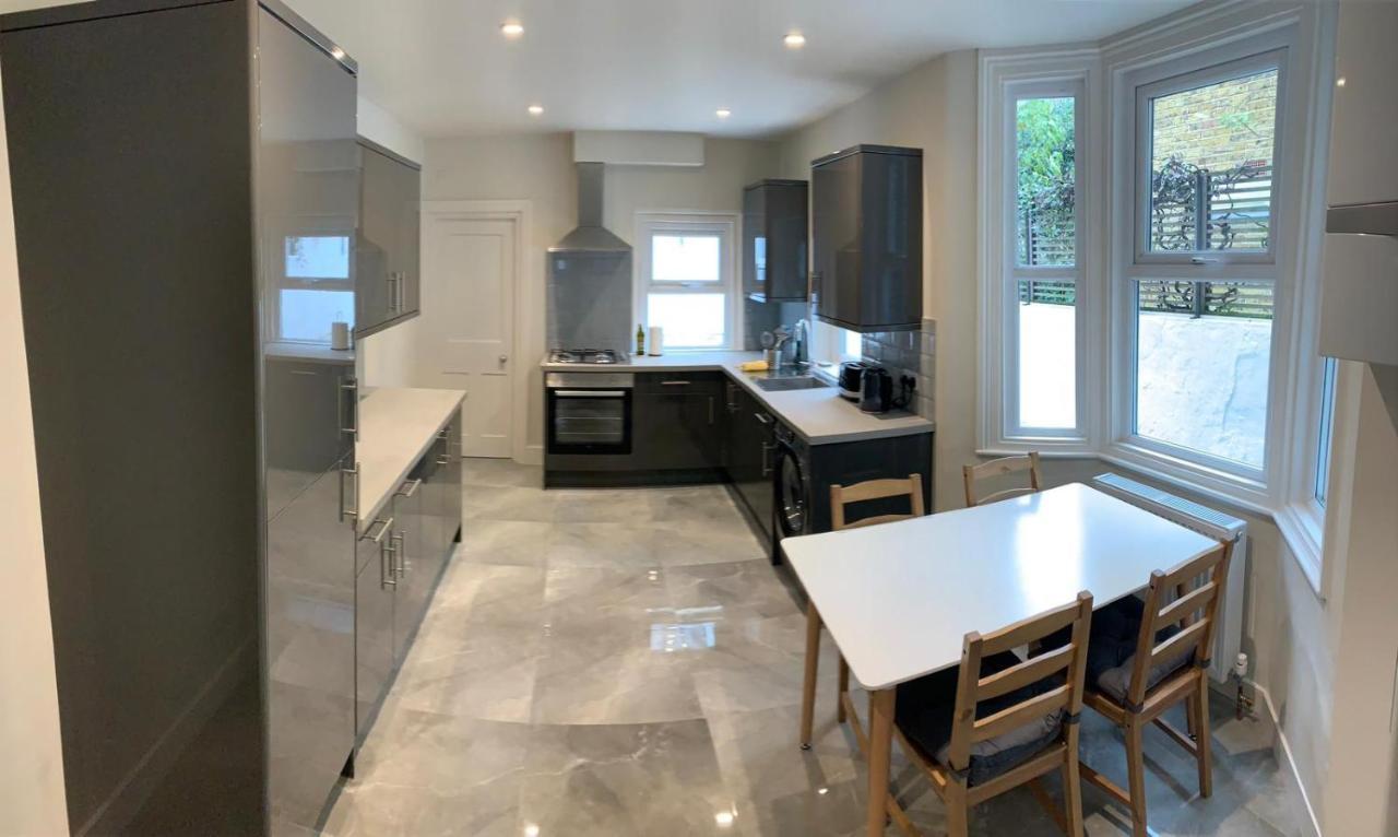 The Dimmer 2 Bedroom Apartment London Luaran gambar